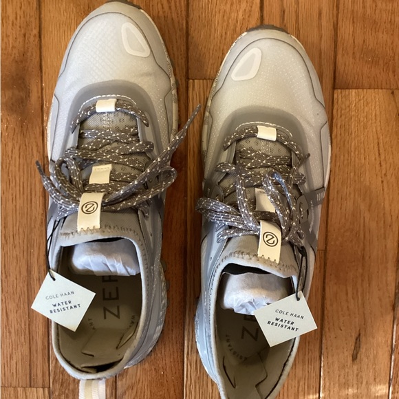 NWT COLE HAAN WATER RESISTANT ZEROGRAND ALL TERRAIN RUNNER - STAY WARM & DRY! - Picture 12 of 14